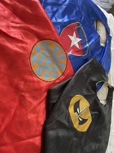 3 Boys Girls Capes & Costumes Dress Up RED CAPE/BLACK CAPE/BLUE CAPE 26 W 20 L - Picture 1 of 7