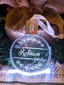 Family Name Personalised Christmas Branch Bauble LED Light Hanging Decoration - Picture 1 of 11