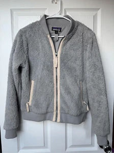 Patagonia Jacket Medium Women's Gray Teddy Fuzzy Coat Zip - Picture 1 of 6