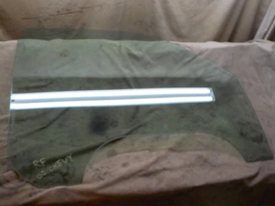 99-06 Chevy Silverado GMC Sierra 1500 2500 passenger RH front door glass window - Изображение 1 из 4