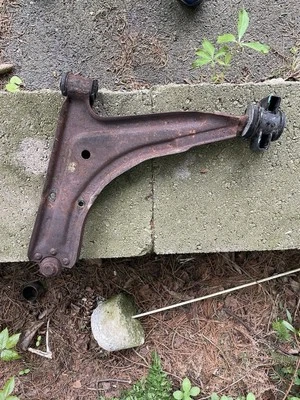 Brazo de control Wishbone inferior delantero izquierdo lado del conductor Porsche 944 Early 83-85.5 Foto 1 de 2