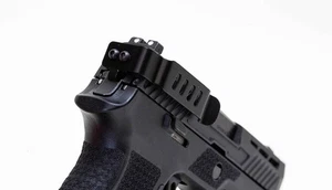 Techna Clip Sig P320 Concealable Gun Belt Clip Black Right - P320BA - Picture 1 of 1