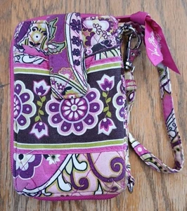 Vera Bradley All In One Wristlet Very Berry Paisley Retired - Picture 1 of 8
