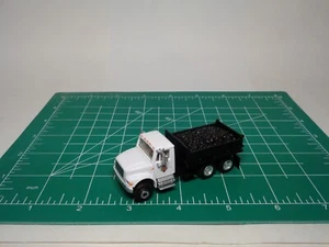 Boley 1:87 International Straight Truck w/Custom Dump Bed & Load - Picture 1 of 9