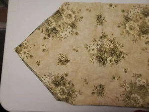 Table Runner Green 84inx15 - Picture 1 of 10