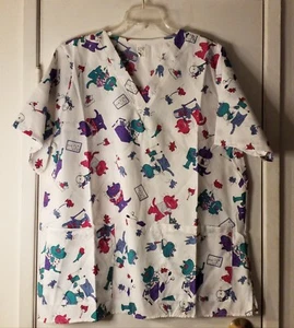 Women's Nursing Medical Vet Scrub Top Unbranded Med Short Sleeve Cat Mouse Used - Picture 1 of 4