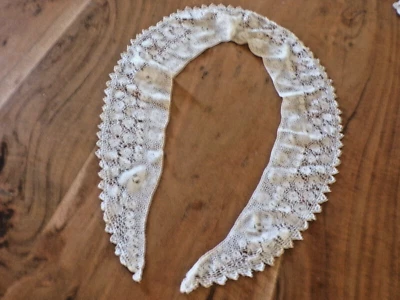 Linge ancien  Col  Parure de robe en dentelle ecrue - Photo 1/4