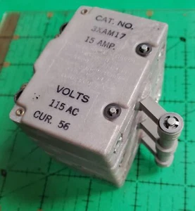 Disyuntores/fusibles Disyuntores 3XAM17-15 Heinemann 15A 115V 1 pieza - Imagen 1 de 2