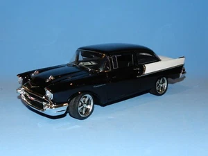 Acme 1/18 1957 Chevrolet 150 "Restomod" Hourglass Black/White L/E MIB - Picture 1 of 9