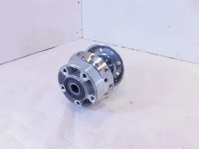 Buje de rueda delantera Harley Davidson Softail & Dyna Wide Glide cromado 21" Foto 1 de 4