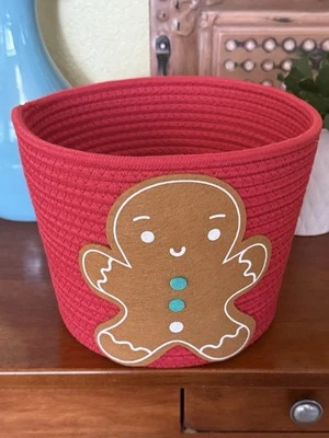 Cesta de cuerda roja decorativa de pan de jengibre Lucky Star Holiday Foto 1 de 4