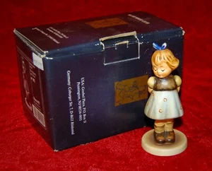 HUMMEL Porcelain Figurine "TWO HANDS, ONE TREAT" TMK7 Club Issue Original Box - Picture 1 of 8