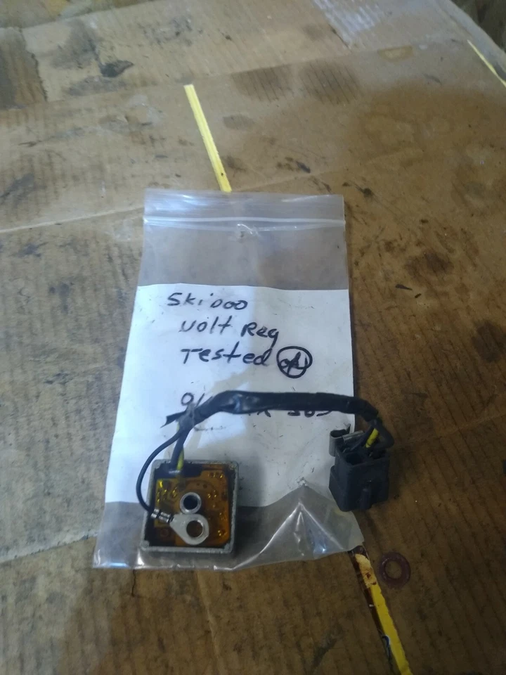 Regulador de voltaje Ski Doo Formula STX 1994 Foto 1 de 1