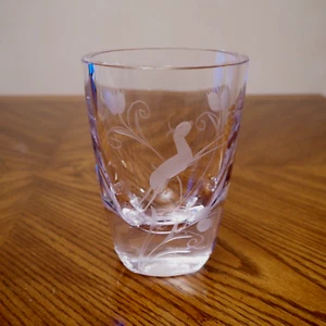 Vintage STROMBERGSHYTTAN Sweden Etched Crystal Vase 5 7/8" - Picture 1 of 3