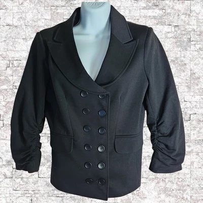 Jaqueta Gibson Feminina Média Preta Forrada com Botões Ombreiras Manga 3/4 - Imagem 1 de 4