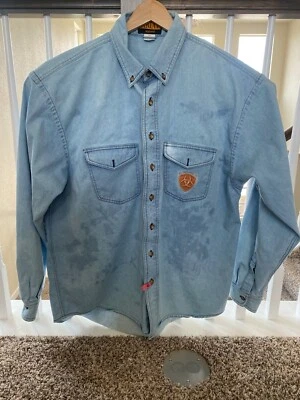 CAMISA DENIM CASUAL/EXTERIOR/TRABAJO ARIAT PARA HOMBRE GRANDE BORDADO LOGO MANGA LARGA Foto 1 de 4