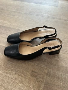 Naturalizer Women's Jayla Low Heel Slingback Pump New W/minor Defect 9 Wide - Picture 1 of 9