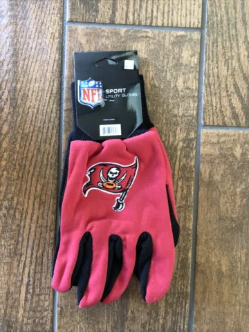NFL Winter Sports Utility Tampa Bay Buccaneers Gloves  Bucs License Cover