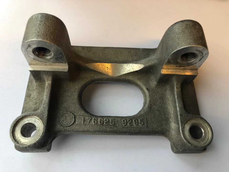 Soporte de conexión amortiguador Ferrari 360 parte # 176625 Foto 1 de 1