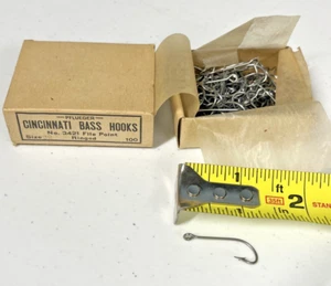 Vintage Box of Pflueger Cincinnati Bass Hooks No. 3421 Size 22 Ringed Fishing - Picture 1 of 2