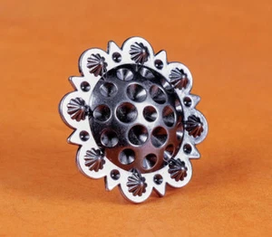 Set of 5 WESTERN HORSE SADDLE TACK 1-3/8" RETRO SILVER BERRY CONCHOS SCREW BACK - Picture 1 of 10