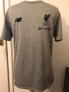 Herren New Balance Liverpool grau Fußball Trainingsshirt T-Shirt Oberteil Large - Bild 1 von 11
