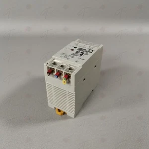 Omron S82K-00728 - Picture 1 of 2