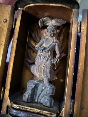 Antiguo santuario portátil de laca japonesa 18/19 Fudo Myoo deidad iracunda Foto 1 de 4