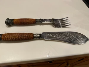 Antikes Fisch Servier Set Silber Teller Geweih Griffe Messer und Gabel geätzt - Bild 1 von 5