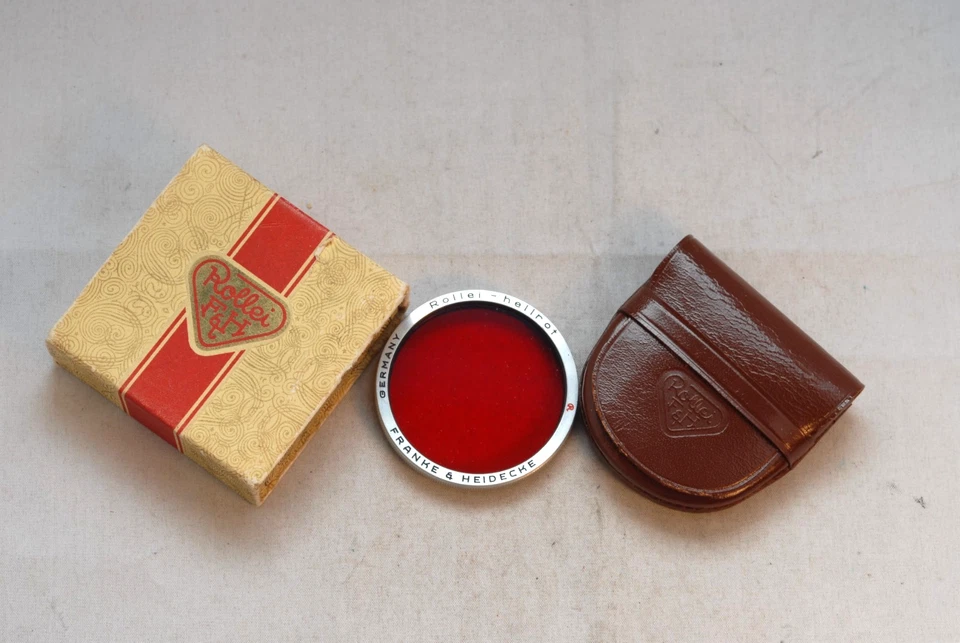 Original Rollei RIII hellrot (Light Red) Filter R3 Bay3 in Excellent Condition - Image 1 of 1