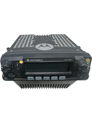 Motorola XTL2500 Digital Trunking Radio M21URM9PW1AN W/ HLN6042A **SALE** - Image 1 of 4