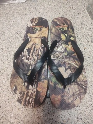 Mossy Oak Camo Men’s Flip Flops Sandals | Size Large 11-12 NEW - Image 1 of 3