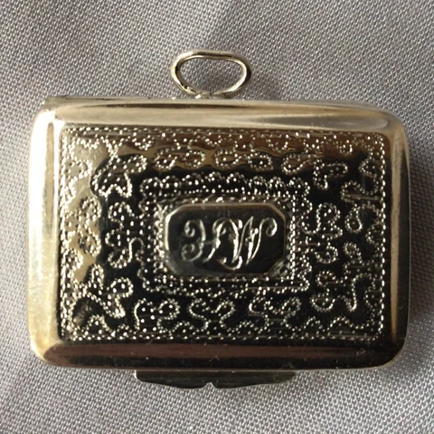 Georgian 1822 Solid Silver Vinaigrette By Thomas Newbold, Birmingham. Bright Cut Cover