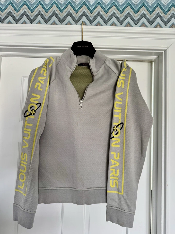 Pullover Louis Vuitton Talla Pequeña Unisex Gris Foto 1 de 4