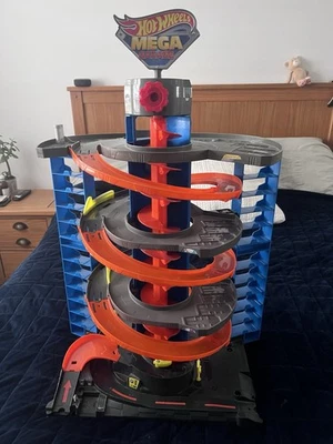 Hot Wheels Mega Garage - Image 1 of 3