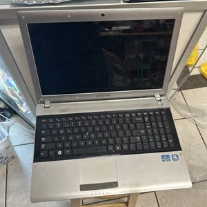 Samsung NP-RV520 LAPTOP FOR PARTS - Picture 1 of 11