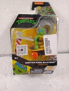 2023 Funrise Nickelodeon | TMNT Leonardo - Switch Kick Skaters Ninja Turtle - Picture 1 of 6