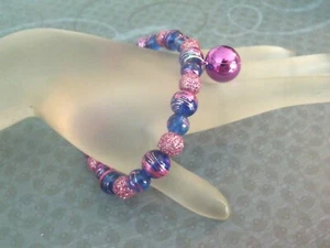 New Blue Pink Glass Bead Christmas Bulb Stretch Bracelet 7.5-7.75 inches - Picture 1 of 4