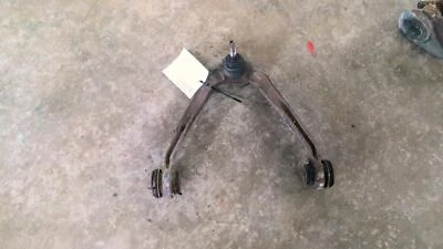 Brazo de control superior delantero usado se adapta a: Chevrolet Silverado 1500 2005 foto Foto 1 de 4