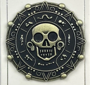 Disney 2008 Pirates of the Caribbean Pirate Skull Coin Trading Pin - Picture 1 of 5