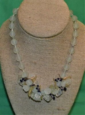 Collana Vintage Firmata MADE in ITALY Con Fiori In LUCITE Color Oro Chiaro 17" - Immagine 1 di 4