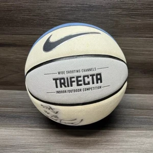 Nike Trifecta Wide Channel I/O Competition Bob Love Signed Basketball 29.5" - Picture 1 of 3