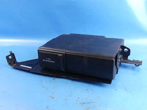PORSCHE Cayenne S 4,5 955 9PA orig 4-fach CD Wechsler CDC-4 Magazin Halterung - Bild 1 von 4