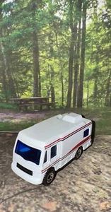 Matchbox GMC Motorhome New Loose Fresh From Package Trailer Hitch Opening Door - Picture 1 of 12