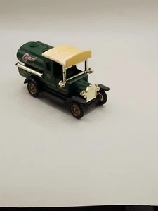 Lledo Days gone Ford Castrol fuel tanker - Picture 1 of 7