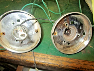 Triumph TR4 TR4A TR250 Front Praking Lamp Bulb Holder Set Chrome 1964-1968 - Image 1 of 2