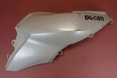 Cubierta de carenado superior del tanque de combustible del lado derecho Ducati Multistrada 1200 1200S 2010-2014 Foto 1 de 4