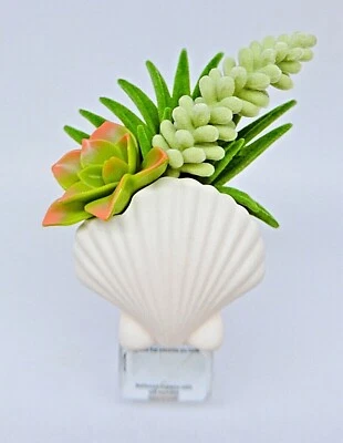BATH & BODY WORKS WALLFLOWERS GREEN NATURE PLANTS IN SEA SHELL PLUGIN NEW! - Image 1 of 4