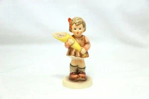 Hummel Goebel- A Sweet offering #549 3/0 MI Hummel club 1992 TMK7 - Picture 1 of 5