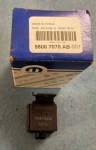NEW GENUINE GM MOPAR RELAY 56007078AB -001 - Picture 1 of 5